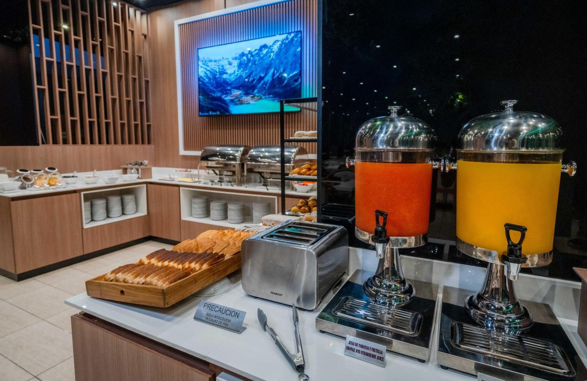 Holiday Inn Rosario By Ihg Eksteriør billede