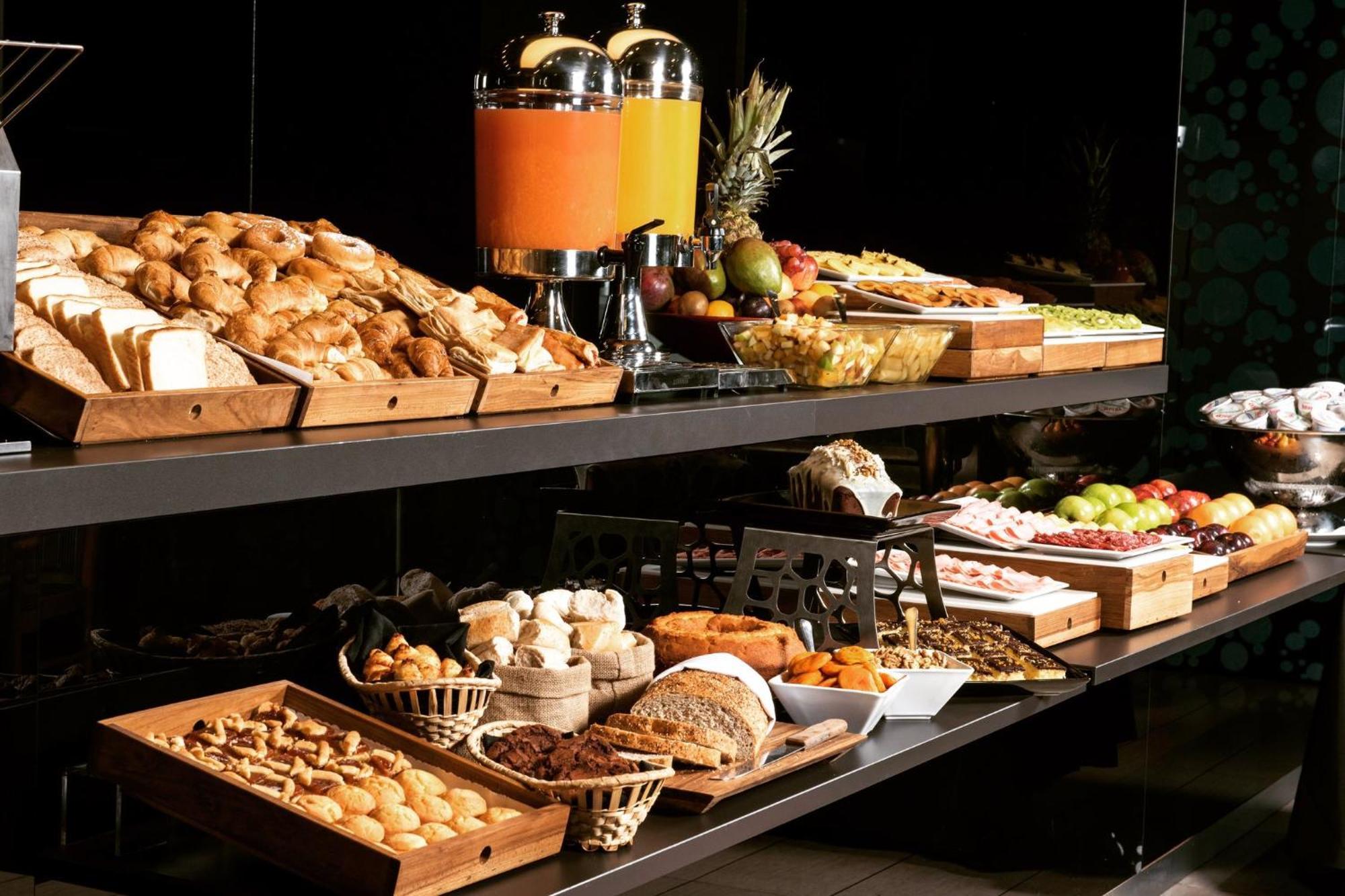 Holiday Inn Rosario By Ihg Eksteriør billede